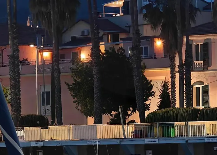 Deluxe La Terrazza Sul Mare