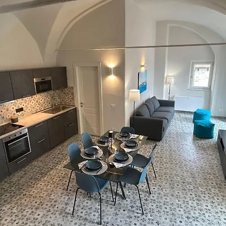 דירה Deluxe La Terrazza Sul Mare דיאנו מרינה